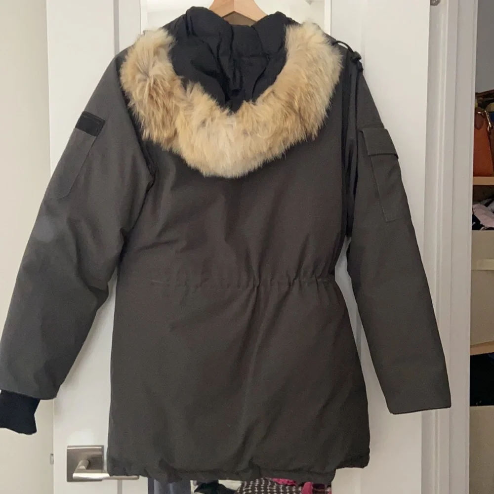 Canada Goose Coat - Picture 4 of 6